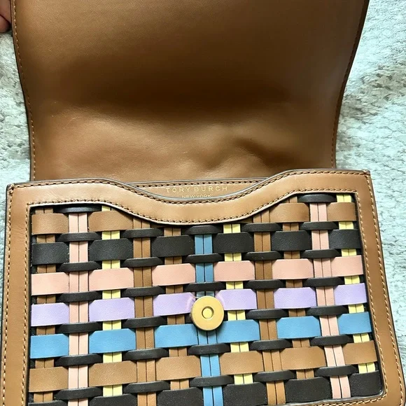 Tory Burch Britten Bag with Woven Design. New without tags. No dustbag - Picture 4 of 6